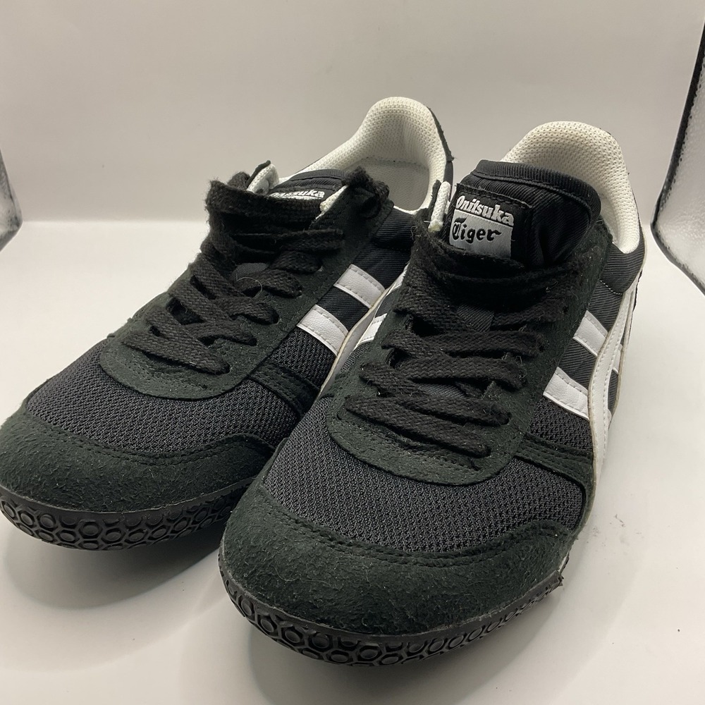 Onitsuka Tigers Ultimate 81 SD Sneakers Black and White US 6 HN201